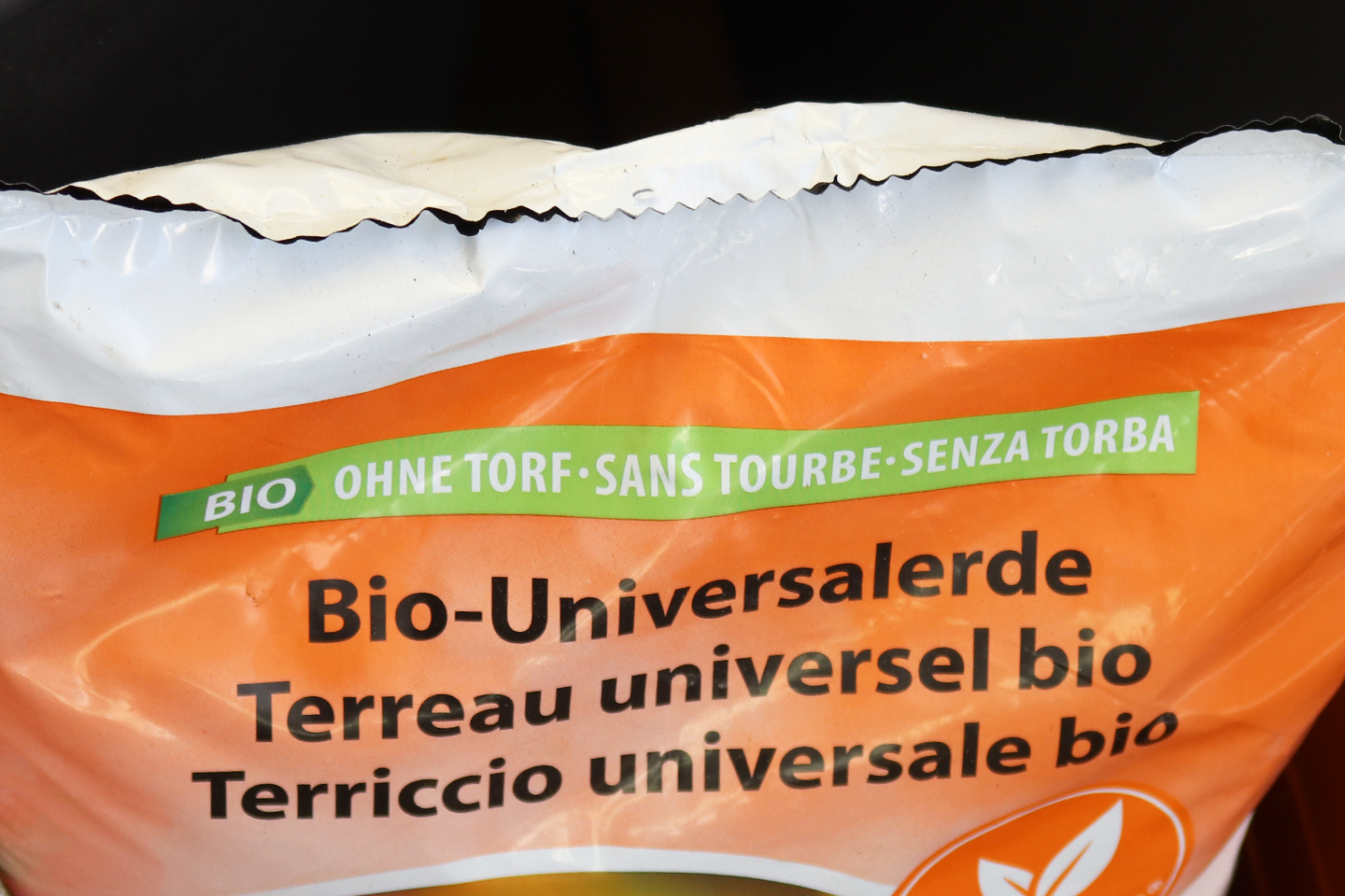 Torffreie Erde sollte für Naturgärtner selbstverständlich sein. Denn für Torf werden Moore zerstört.