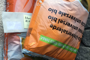 Lieferdienst Pflanzerde des Münchner Blumenladens Mohnblume